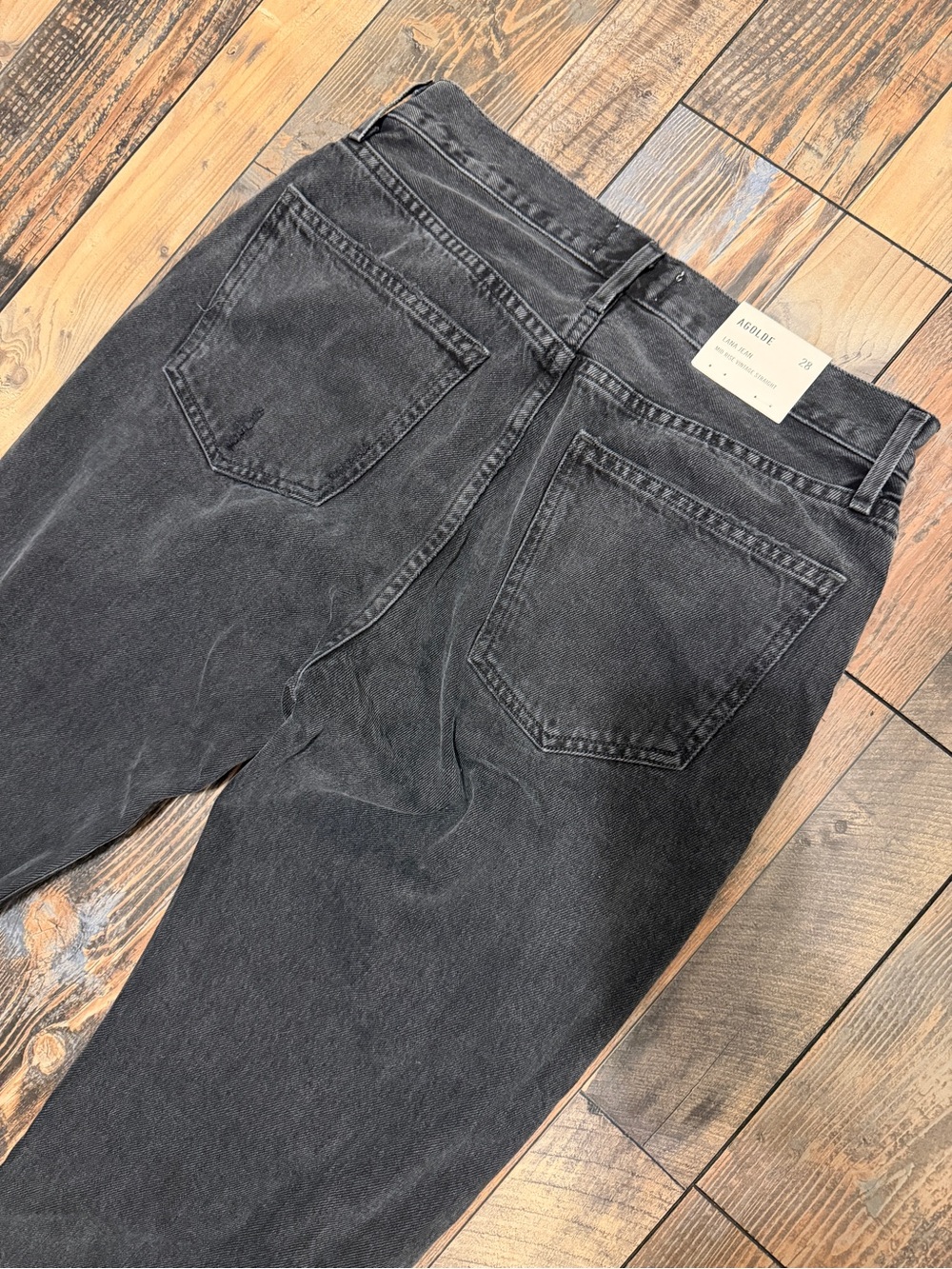 Agolde Lana Jean Straight Leg in Black - Picture 11 of 11